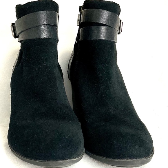 CLARKS Black Enfield Coco Harness Side Zip Suede Leather Ankle Boot sz 10 - Picture 6 of 13